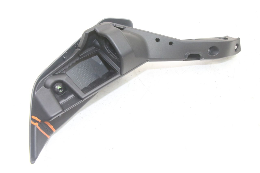 photo de LEFT HANDGUARDS YAMAHA TRACER 7 700 (2020 - 2024) - Technical close-up
