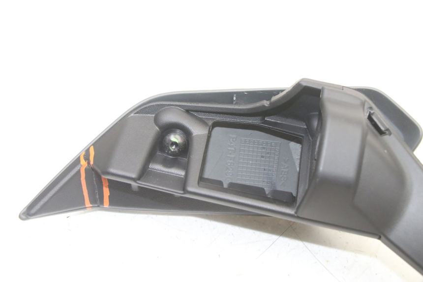 photo de LEFT HANDGUARDS YAMAHA TRACER 7 700 (2020 - 2024) - Product overview