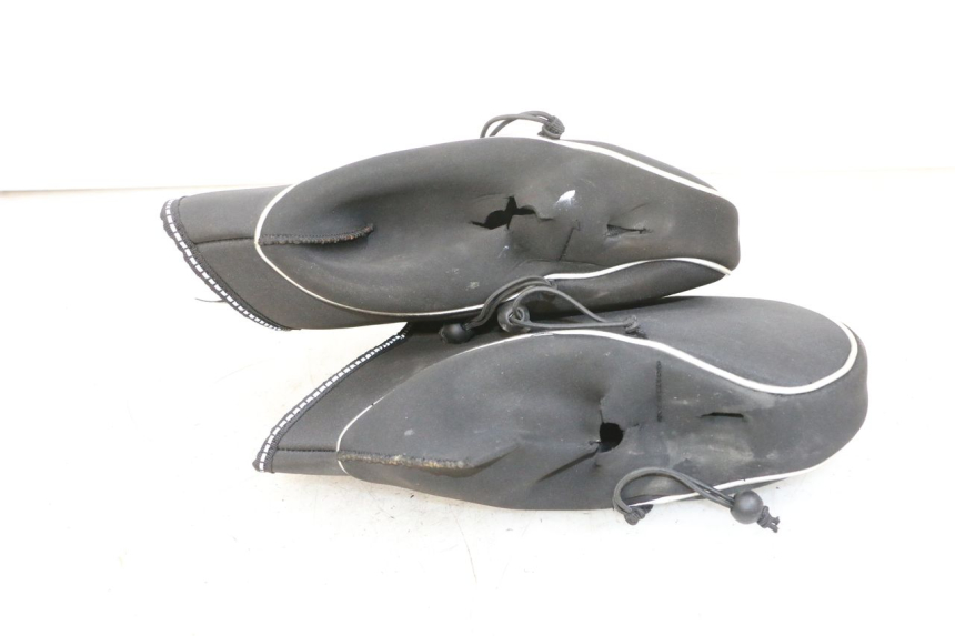 photo de HANDGUARDS PIAGGIO MP3 500 (2016 - 2018) - Alternative perspective