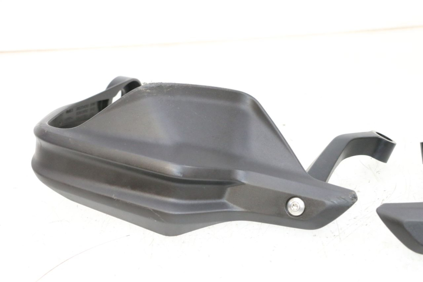 photo de HANDGUARDS BMW R GS 1250 (2021 - 2024) - Markings and original references