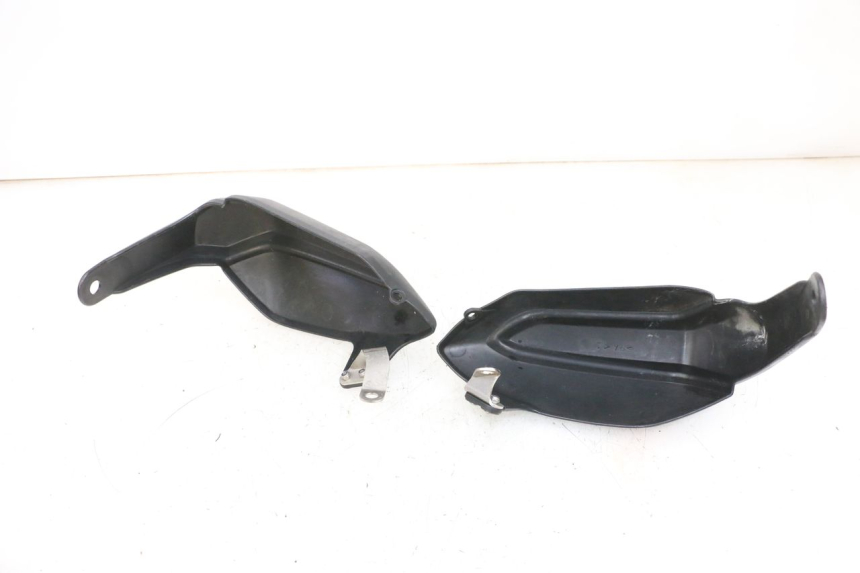 photo de HANDGUARDS YAMAHA TDM ABS 900 (2002 - 2014) - Alternative perspective