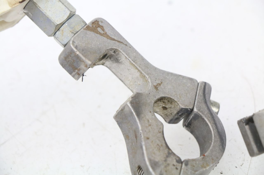 photo de HANDGUARDS YAMAHA YZ 80 (1998 - 2001) - Zoom on usage condition