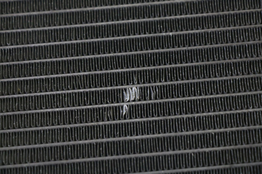 photo de COOLANT RADIATOR QUADRO 4 4D 350 (2015 - 2018) - Surface and material condition