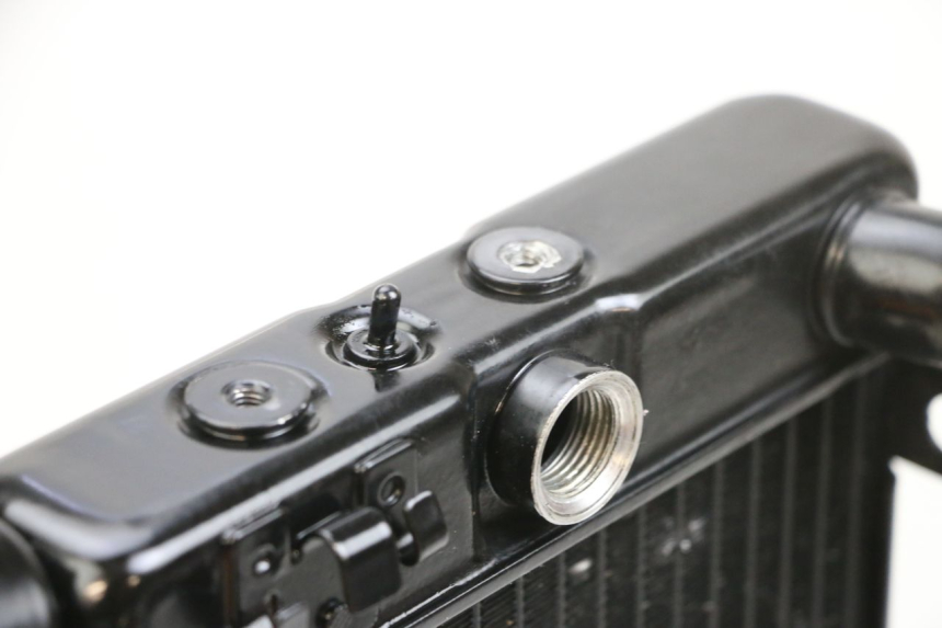 photo de COOLANT RADIATOR SUZUKI DL V STROM 1000 (2002 - 2007) - Component detail