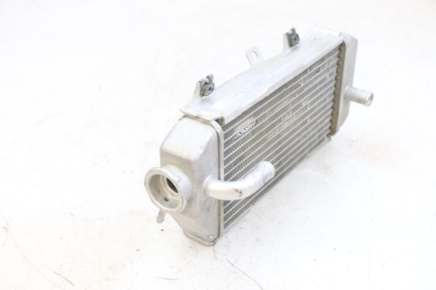 photo de RIGHT COOLANT RADIATOR KAWASAKI KXF KX-F 250 (2017 - 2019) - Alternative perspective