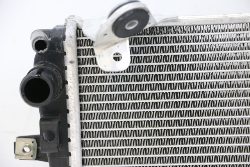 photo de RIGHT COOLANT RADIATOR BMW R GS 1250 (2021 - 2024) - Additional view of the item