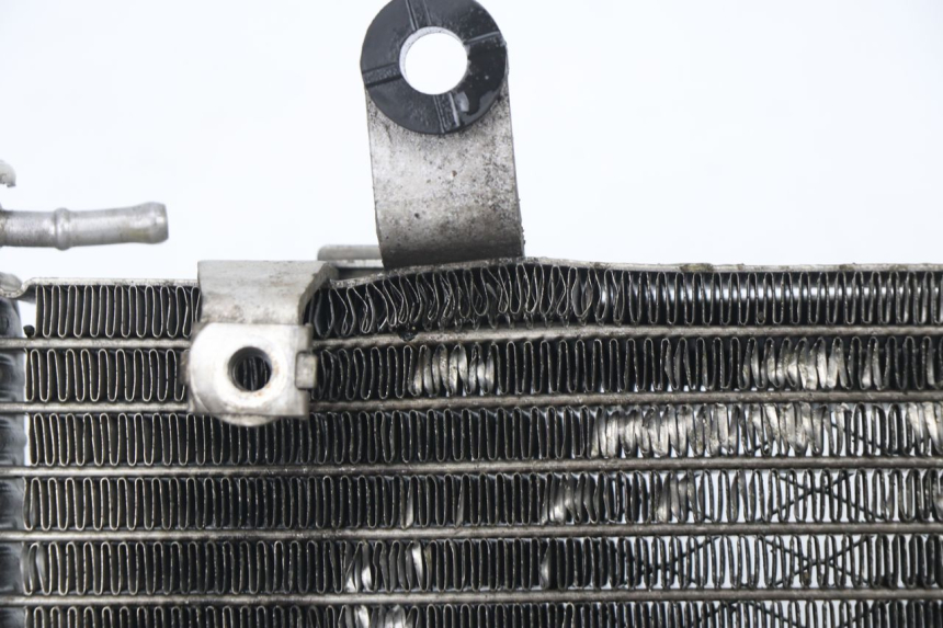 photo de RIGHT COOLANT RADIATOR HONDA VTR F FIRESTORM 1000 (1997 - 2001) - Surface and material condition