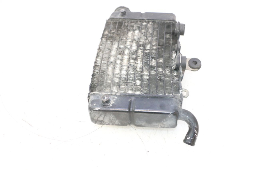 photo de RIGHT COOLANT RADIATOR HONDA XRV AFRICA TWIN 750 (1990 - 1992) - Fixing points details