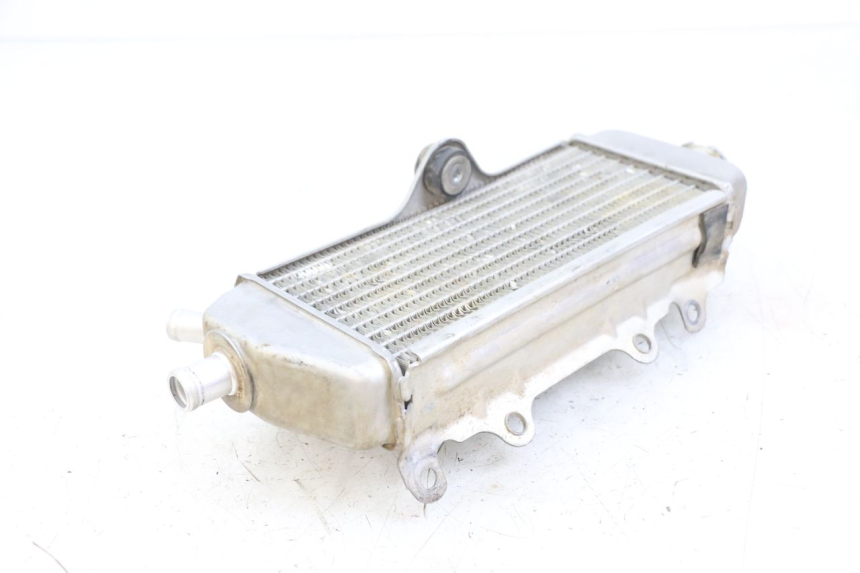 photo de RIGHT RADIATOR YAMAHA YZ 125 (2017 - 2021) - Zoom on usage condition