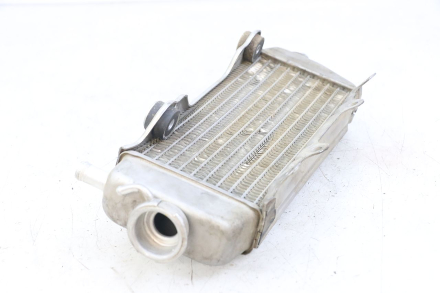 photo de RIGHT RADIATOR YAMAHA YZ 125 (2017 - 2021) - Technical close-up