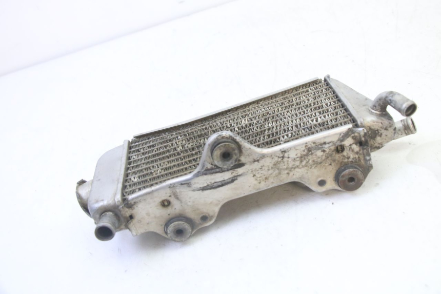 photo de RIGHT COOLANT RADIATOR YAMAHA YZ 125 (1998 - 2005) - Additional view of the item