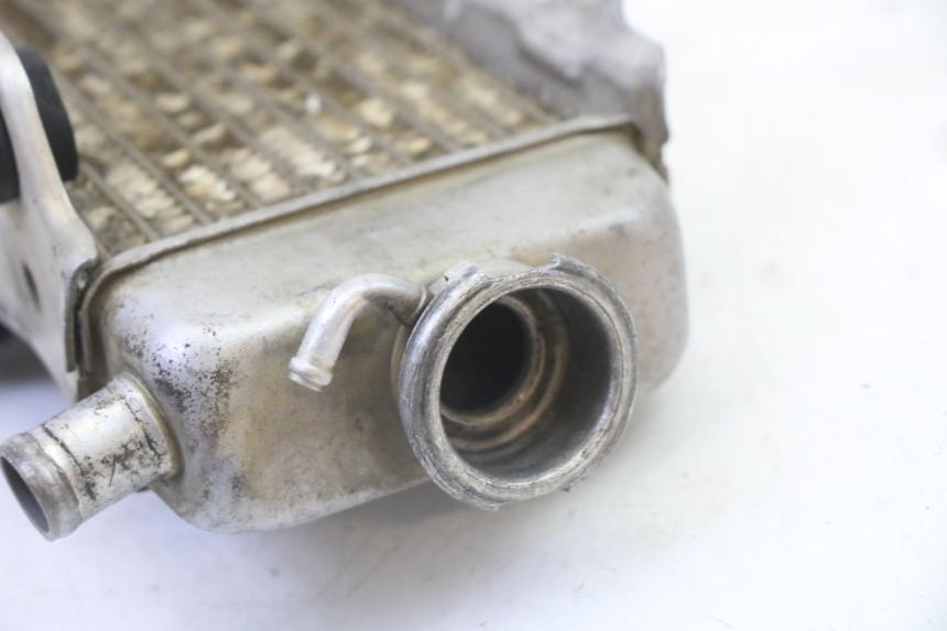 photo de RIGHT COOLANT RADIATOR YAMAHA YZ 125 (1998 - 2005) - Supplementary product photo