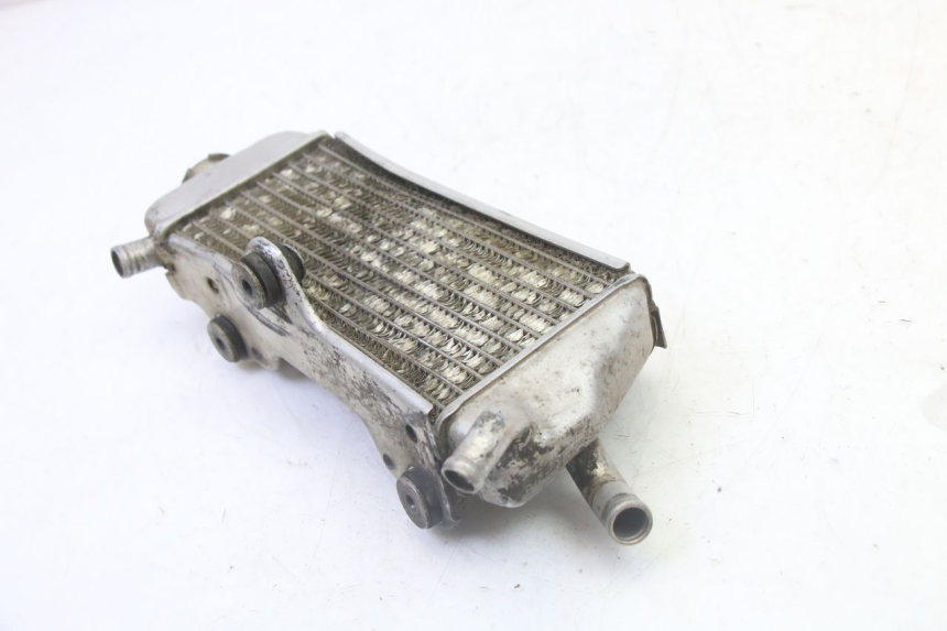 photo de RIGHT COOLANT RADIATOR YAMAHA YZ 125 (1998 - 2005) - Detailed visual inspection