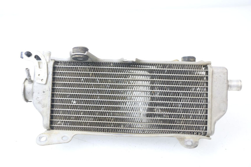photo de RIGHT COOLANT RADIATOR YAMAHA YZF YZ-F 450 (2018 - 2021) - Fixing points details