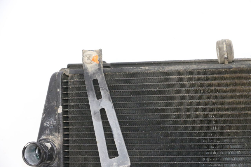 photo de RADIATOR YAMAHA FJR ABS 1300 (2006 - 2012) - High-resolution close-up