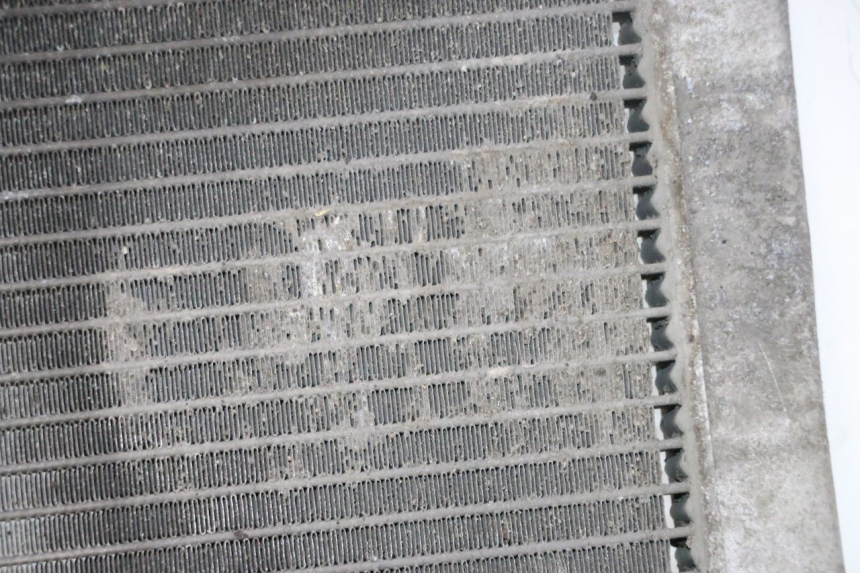 photo de COOLANT RADIATOR HONDA FJS SILVER WING SILVERWING 400 (2005 - 2008) - Focus on structure