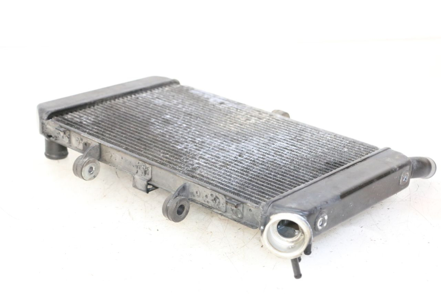 photo de COOLANT RADIATOR YAMAHA FZ6 FAZER S2 600 (2007 - 2011) - Fixing points details