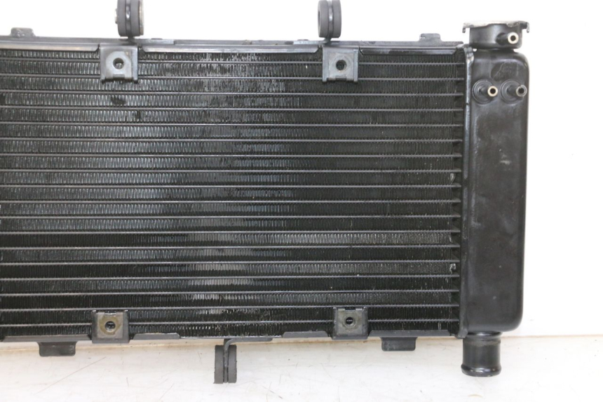 photo de COOLANT RADIATOR YAMAHA FZ6 N FAZER 600 (2004 - 2006) - Fixing points details