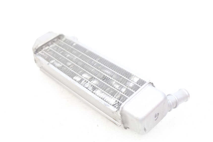 photo de LEFT COOLANT RADIATOR PEUGEOT LUDIX BLASTER 50 (2006 - 2014) - Fixing points details