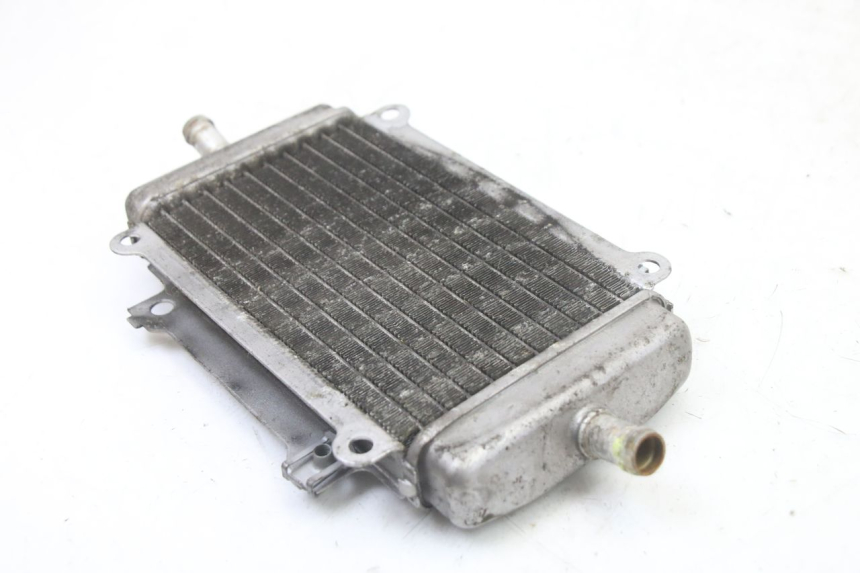 photo de LEFT COOLANT RADIATOR PIAGGIO VESPA GRANTURISMO 125 (2003 - 2007) - Zoom on usage condition