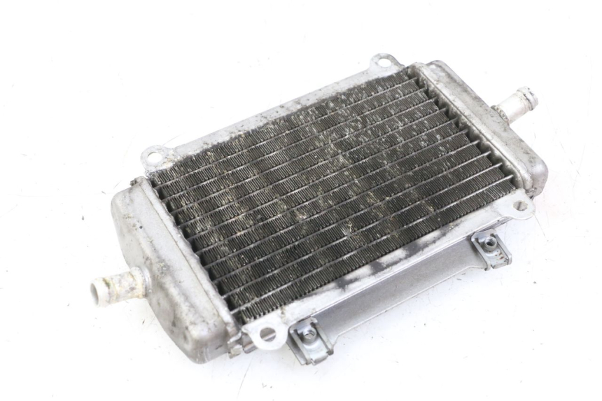 photo de LEFT COOLANT RADIATOR PIAGGIO VESPA GRANTURISMO 200 (2004 - 2005) - Alternative perspective