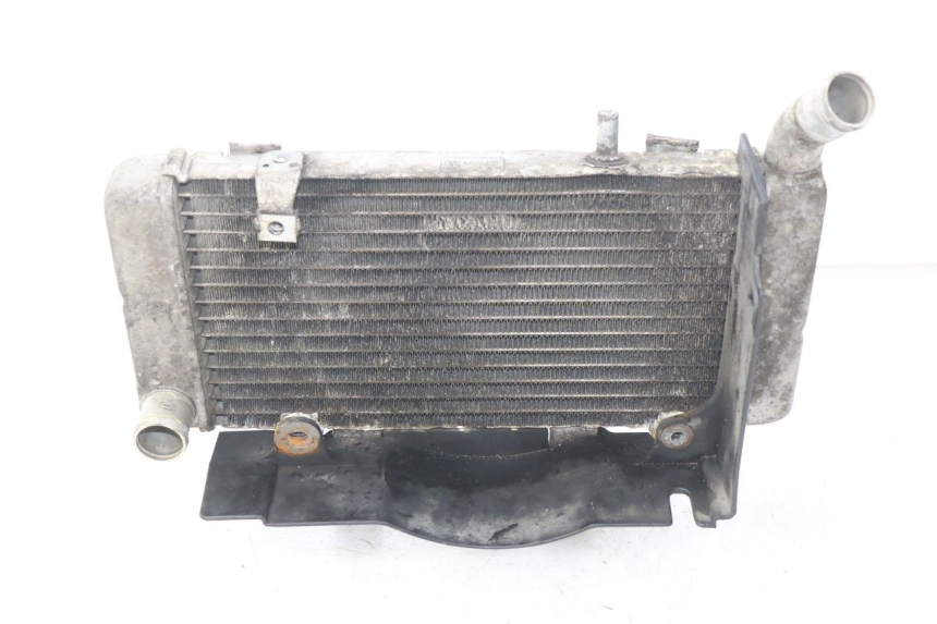 photo de LEFT RADIATOR HONDA VFR FI RC46 800 (1998 - 2001) - Fixing points details
