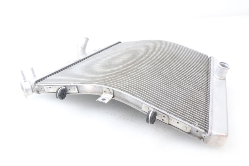 photo de COOLANT RADIATOR SUZUKI GSX-R GSXR K16 1000 (2012 - 2016) - Technical close-up
