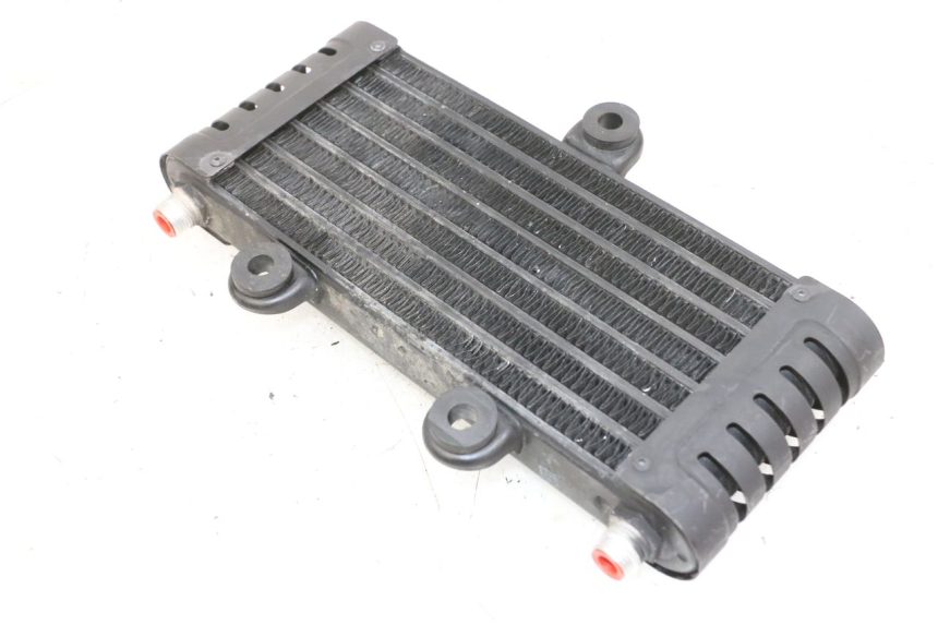 photo de OIL RADIATOR KAWASAKI ZR 7 750 (1999 - 2004) - Alternative perspective