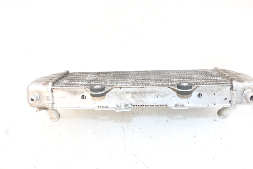 photo de COOLANT RADIATOR PIAGGIO MP3 HPE 300 (2019 - 2026) - Fixing points details