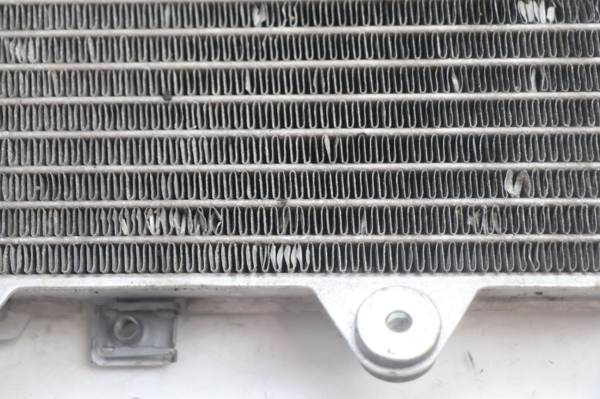 photo de COOLANT RADIATOR PIAGGIO MP3 HPE 530 (2022 - 2026) - Technical close-up