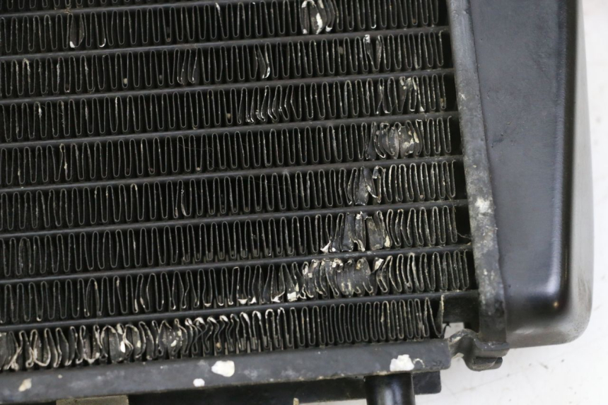 photo de COOLANT RADIATOR PIAGGIO MP3 RL 250 (2006 - 2010) - Surface and material condition
