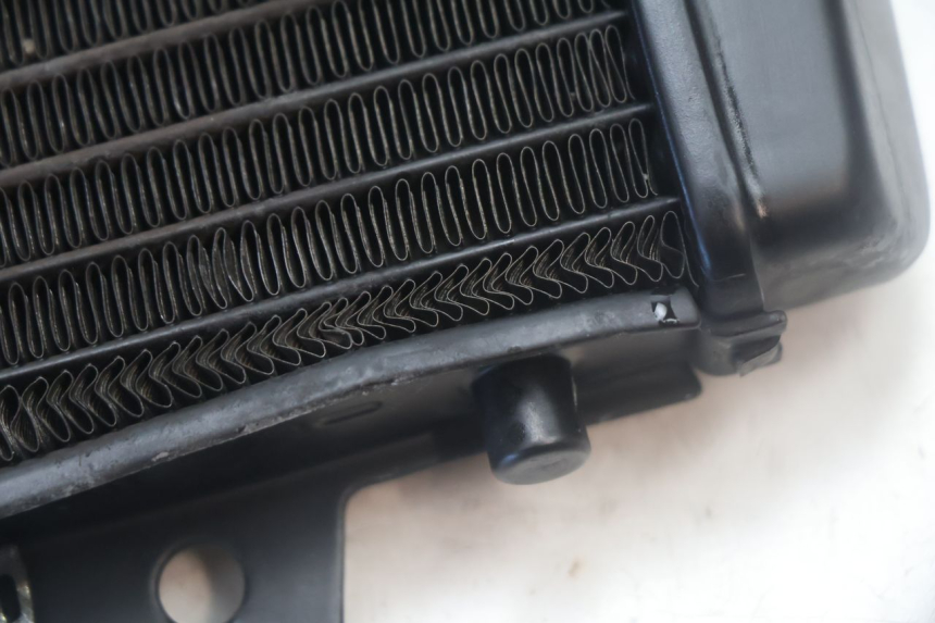 photo de COOLANT RADIATOR PIAGGIO MP3 500 (2016 - 2018) - Alternative perspective