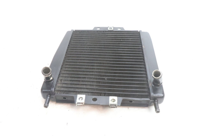 photo de COOLANT RADIATOR PIAGGIO MP3 500 (2016 - 2018) - Alternative perspective