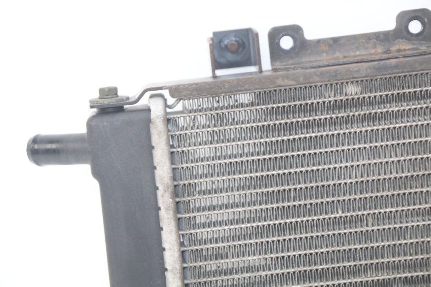 photo de COOLANT RADIATOR KYMCO PEOPLE 250 (2004 - 2008) - Distinctive features