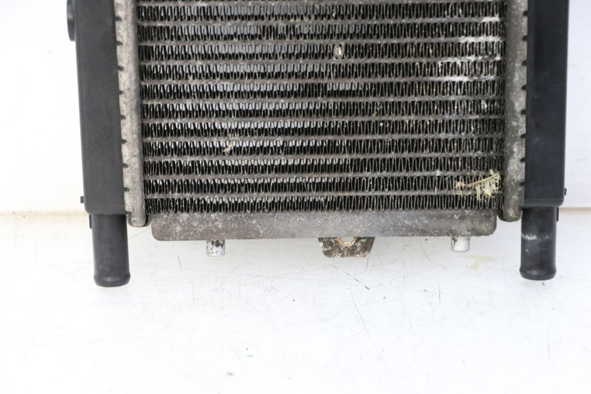 photo de COOLANT RADIATOR PEUGEOT SATELIS 125 (2013 - 2018) - Technical close-up