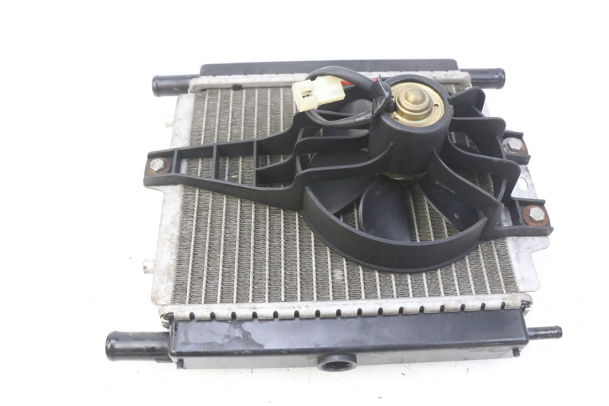 photo de RADIATOR PEUGEOT SATELIS COMPRESSOR K15 125 (2006 - 2009) - Technical close-up
