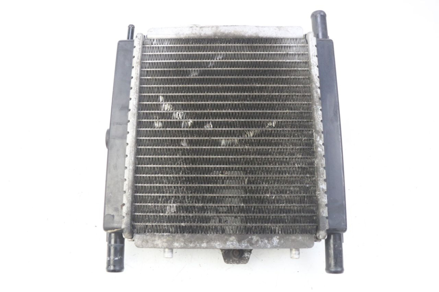 photo de RADIATOR PEUGEOT SATELIS COMPRESSOR K15 125 (2006 - 2009) - Fixing points details