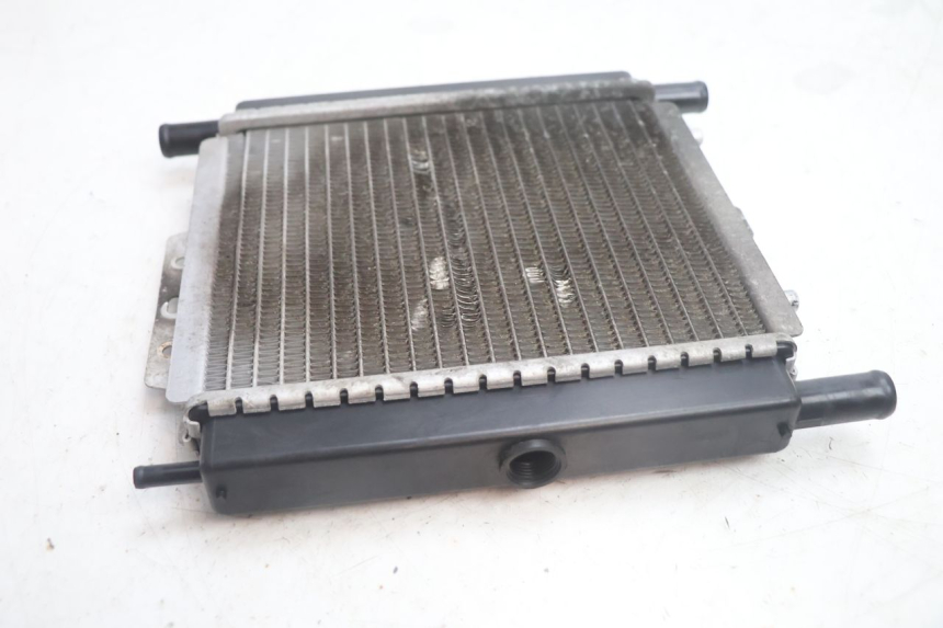 photo de COOLANT RADIATOR PEUGEOT SATELIS 125 (2013 - 2018) - Technical close-up