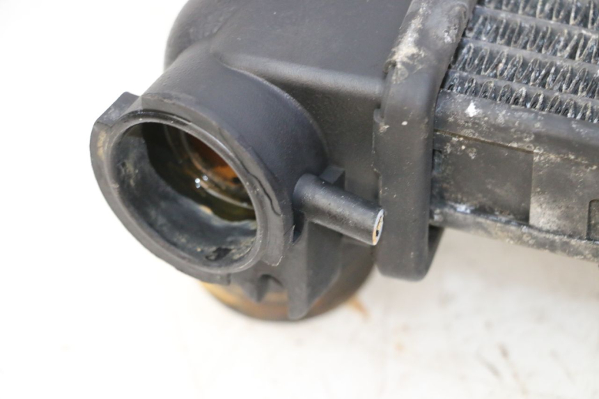 photo de COOLANT RADIATOR TRIUMPH SPRINT 900 (1995 - 1998) - Fixing points details