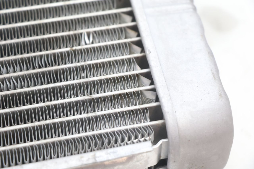 photo de COOLANT RADIATOR CAN-AM SPYDER RS 1000 (2008 - 2012) - Distinctive features