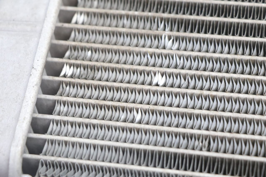 photo de COOLANT RADIATOR CAN-AM SPYDER RS 1000 (2008 - 2012) - Surface and material condition