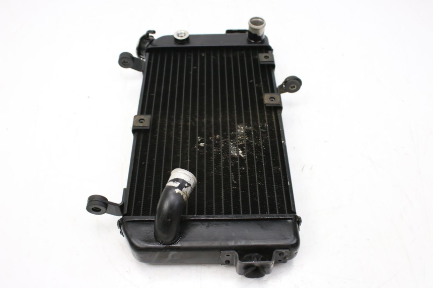 photo de RADIATOR SUZUKI SV S 650 (1999 - 2002) - Technical close-up