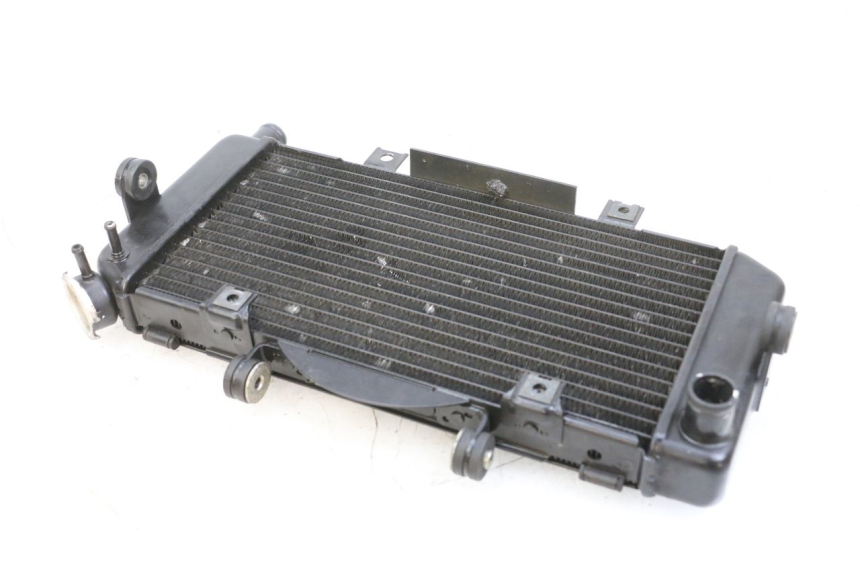 photo de RADIATOR YAMAHA TDM ABS 900 (2002 - 2014) - Fixing points details