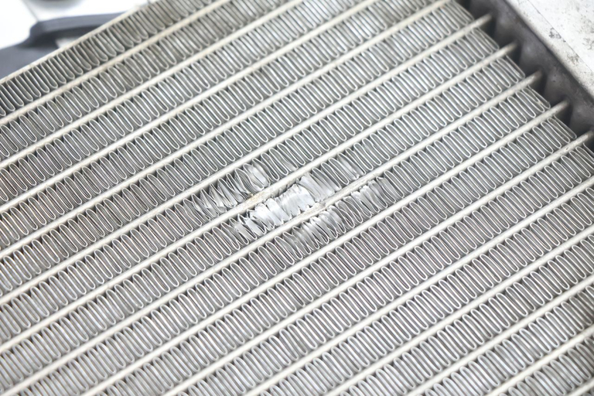photo de COOLANT RADIATOR HONDA VFR FI RC46 800 (1998 - 2001) - Technical close-up