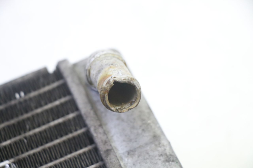 photo de RADIATOR YAMAHA X-MAX XMAX 125 (2010 - 2013) - Fixing points details