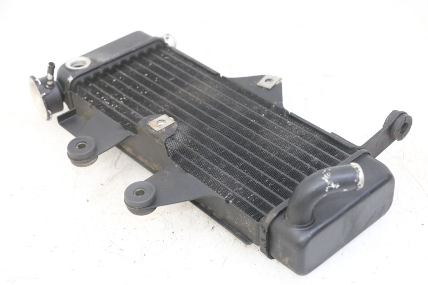 photo de COOLANT RADIATOR HONDA XLV VARADERO 125 (2000 - 2006) - Fixing points details