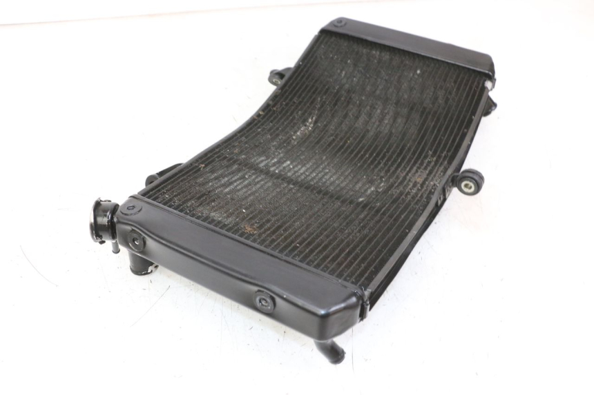 photo de COOLANT RADIATOR YAMAHA FZ1 FAZER 1000 (2007 - 2009) - Fixing points details