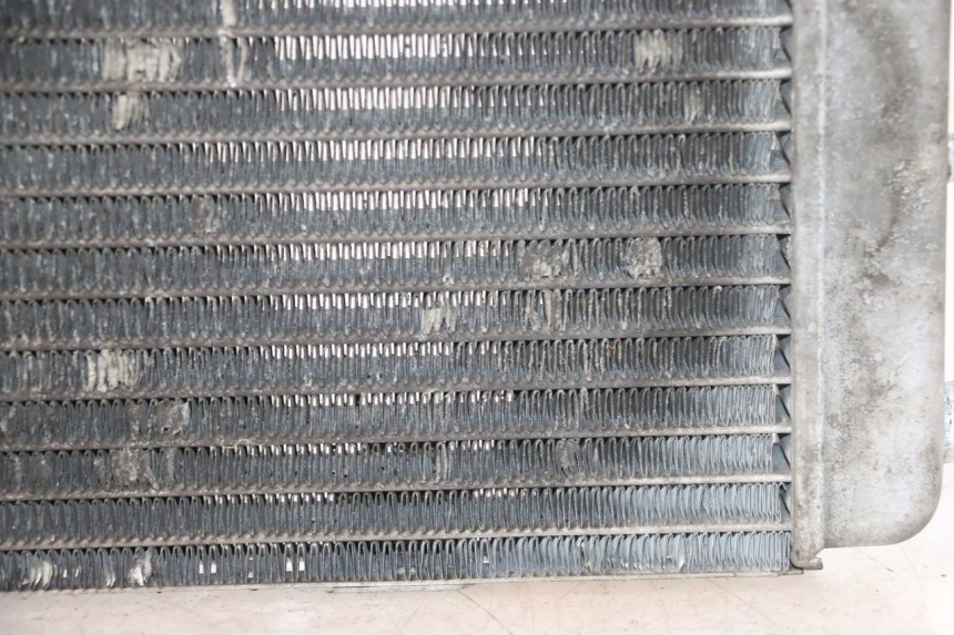photo de RADIATOR YAMAHA YP MAJESTY 125 (2002 - 2006) - High-resolution close-up