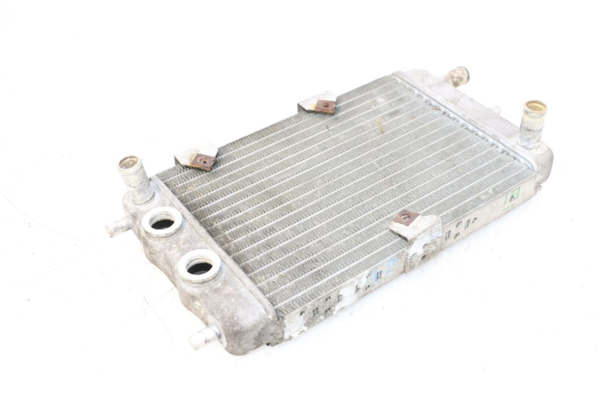 photo de RADIATOR YAMAHA YP MAJESTY 125 (2002 - 2006) - Fixing points details