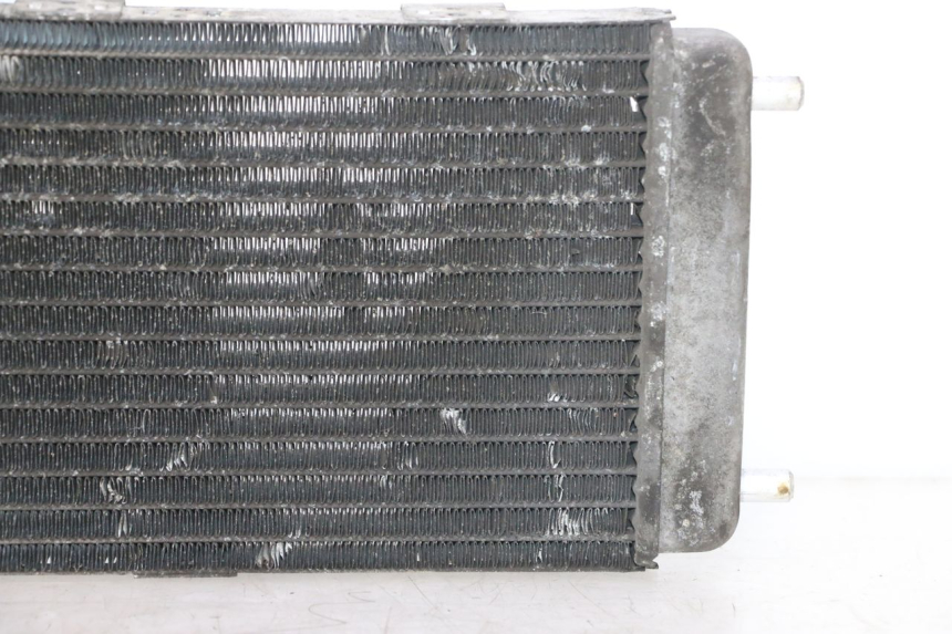 photo de RADIATOR YAMAHA YP MAJESTY 125 (1998 - 2001) - Fixing points details